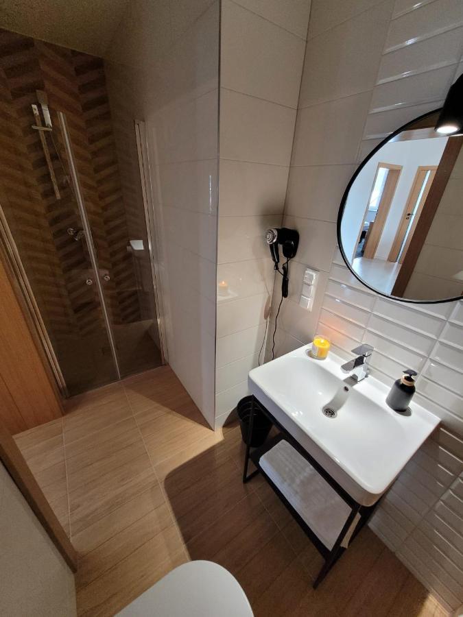 Good Sleep Bed and Breakfast Kolonowskie Buitenkant foto
