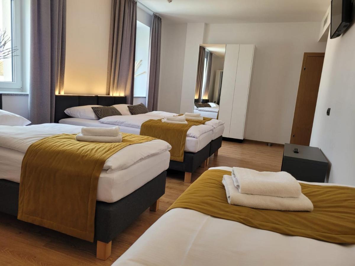 Good Sleep Bed and Breakfast Kolonowskie Buitenkant foto